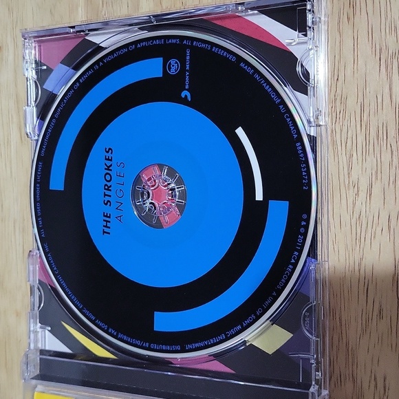The Strokes - Angles  CD - Picture 3 of 4